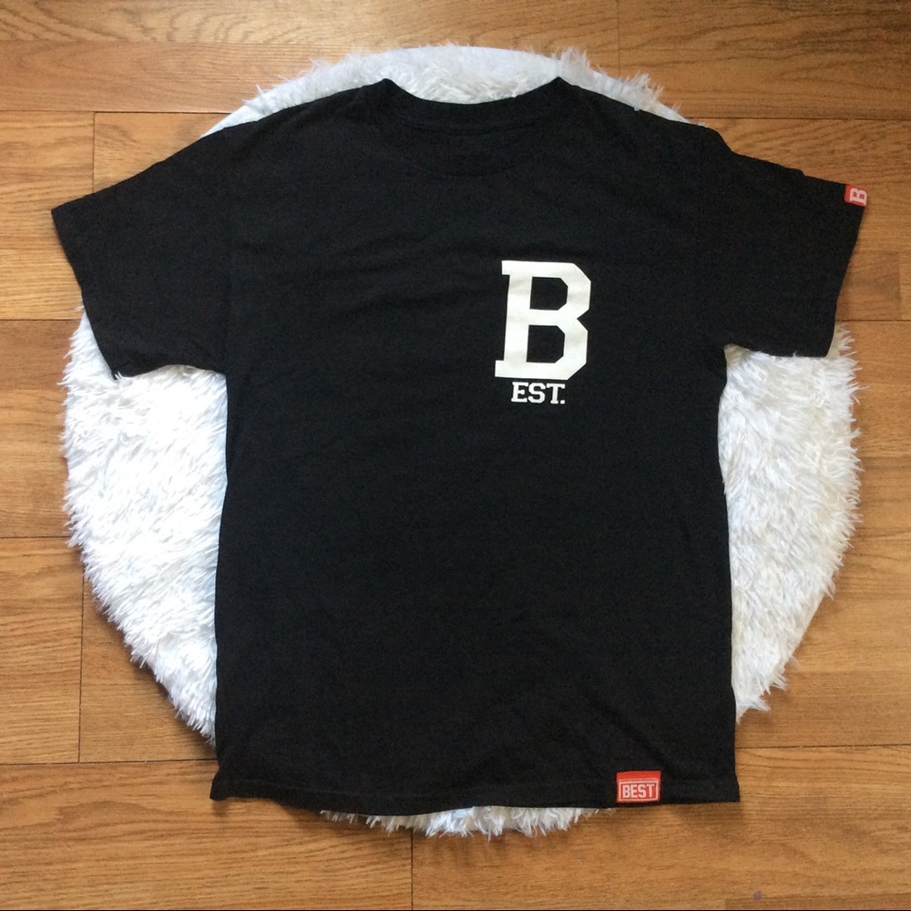 Breezy Excursion Shirt M